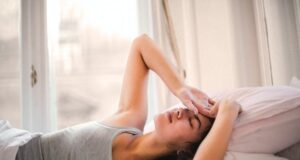 Як виспатися у спеку: поради, 8 простих способів охолодити спальню Як виспатися-у спеку:-поради,-8 простих-способів-охолодити-спальню