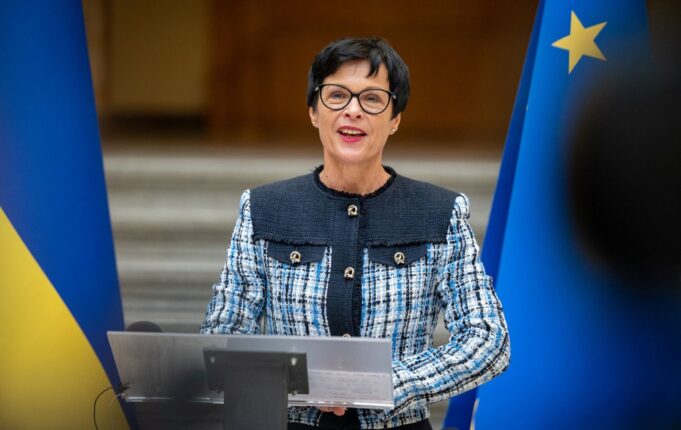 Україна отримає перший транш у 3,2 млрд євро за програмою підтримки У ЄС назвали дату першого траншу з кредиту на 90 млрд євро для України