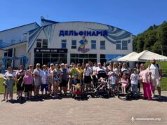 Діти з Нововолинська відвідали дельфінарій у Трускавці Підопічні-Нововолинського-Центру-життєстійкості-побували-у-дельфінарії