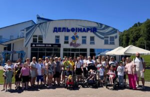 Діти з Нововолинська відвідали дельфінарій у Трускавці Підопічні-Нововолинського-Центру-життєстійкості-побували-у-дельфінарії