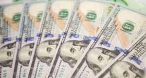 Курс валют на 29 червня: скільки коштуватимуть долар, євро і злотий Курс-валют-на 29 червня:-скільки-коштуватимуть-долар,-євро-і злотий
