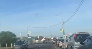 Паливна криза в Росії: обмеження на продаж бензину та надзвичайна ситуація в Криму Паливна-криза-охопила-майже-всю-росію:-черги,-ліміти,-імпорт-бензину-та-режим-НС-–-відео