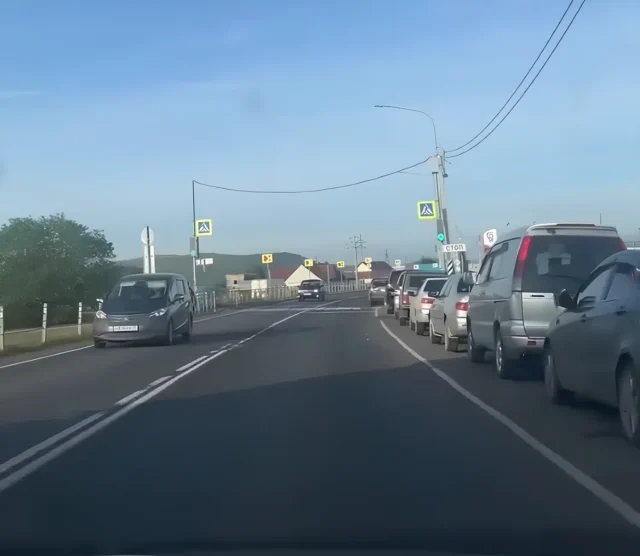 Паливна криза в Росії: обмеження на продаж бензину та надзвичайна ситуація в Криму Паливна-криза-охопила-майже-всю-росію:-черги,-ліміти,-імпорт-бензину-та-режим-НС-–-відео