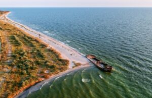 Кінбурнська коса: український прапор встановлено, але ситуація залишається напруженою Кінбурнська-коса:-що-там-відбувається.-Всі-версії