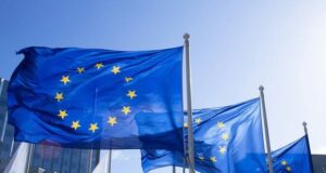 Одна з країн ЄС дозволила українцям із тимчасовим захистом отримувати ВНП: які умови Одна-з країн-ЄС дозволила-українцям-із тимчасовим-захистом-отримувати-ВНП:-які-умови