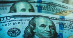 Курс валют на 27 червня: скільки коштуватимуть долар, євро та злотий Курс-валют-на-27-червня:-скільки-коштуватимуть-долар,-євро-та-злотий