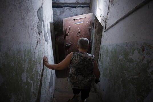 Масована атака дронів на Чернігів: деталі події У Чернігові пролунали вибухи, місто масовано атакували дрони