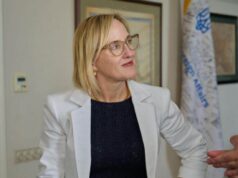 Глава МЗС України зустрівся з Джулі Девіс напередодні завершення її місії Тимчасова повірена у справах США завершує роботу в Україні