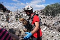 Російські удари по Україні: жертви та руйнування в Запоріжжі, Сумах і Києві Київ,-Запоріжжя,-Суми:-росіяни-били-по-будинках,-заправці,-одна-ракета-не-вибухнула-У-Росії-горить.