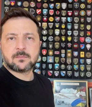 Президент Зеленський привітав українців із Днем Конституції
