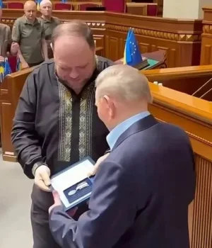 Нагородження Кучми відзнакою імені В’ячеслава Чорновола викликало гучний скандал
