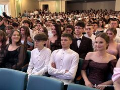 Вручення свідоцтв випускникам Нововолинського наукового ліцею Випускники-Нововолинського-наукового-ліцею-отримали-свідоцтва-про-освіту