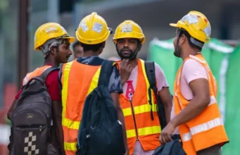 В’їзний потік іноземців до України поступово відновлюється В’їзний потік іноземців до України поступово відновлюється