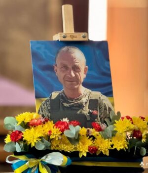 Нововолинці-назавжди-попрощалися-з-Героєм-Віталієм-Мінчуком