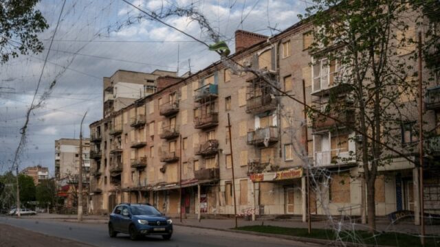 Активізація російських військ на Слов’янському напрямку: нові виклики для України Перша-ластівка-загострення?-РФ-кинула-на-штурм-під-Слов’янськом-«броню»-–-і-тепер-там-більше.
