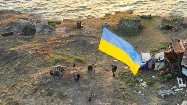 Операція з висадки спецпризначенців на острів Зміїний: деталі та виклики Звільнення-Зміїного:-невідомі-факти.-Льотчики-розповіли-про-«задачу-із-зірочкою»