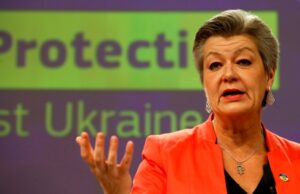 ЄС продовжує тимчасовий захист для українців, але з обмеженнями для військовозобовʼязаних «Ми-мали-зробити-це-раніше».-Спецпредставниця-ЄС-про-чоловіків,-громадянство-та-тимчасовий-захист