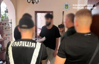 Відео: Національна поліція викрила чергову масштабну мережу ухилянтів Відео: Національна поліція викрила чергову масштабну мережу ухилянтів