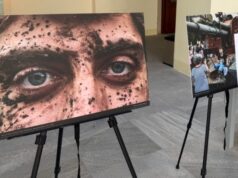 Виставка в Чехії: речі, що нагадують про війну в Україні Светр-у-крові,-форма-полоненого-і-дитяча-пляшечка:-чехам-привезли-«додаткову-аргументацію»-з-російсько-української-війни