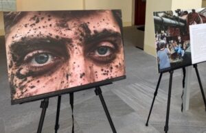 Виставка в Чехії: речі, що нагадують про війну в Україні Светр-у-крові,-форма-полоненого-і-дитяча-пляшечка:-чехам-привезли-«додаткову-аргументацію»-з-російсько-української-війни
