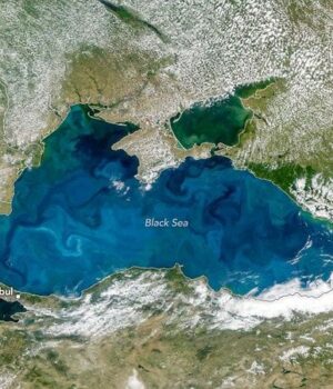 Чорне-море-стало-бірюзовим:-nasa-показало-незвичне-явище-з космосу