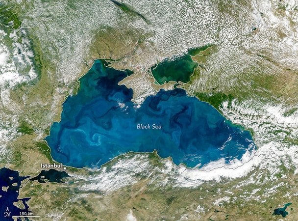 Чорне море стало бірюзовим: NASA показало незвичне явище з космосу Чорне-море-стало-бірюзовим:-nasa-показало-незвичне-явище-з космосу