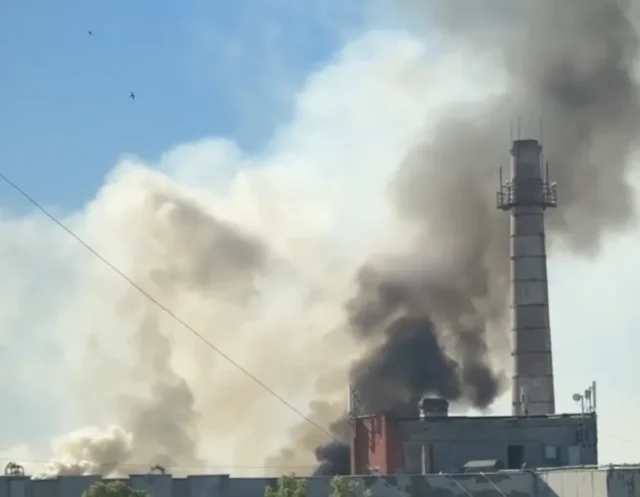 Зеленський підтвердив санкції проти російських підприємств у відповідь на агресію Зеленський-підтвердив-"далекобійні-санкції"-по-НПЗ-в-Уфі-та-об'єкту-російського-ВПК-у-Пензенській-області