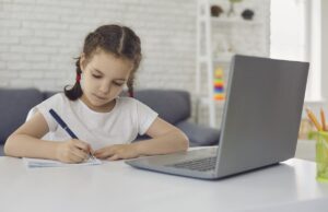 Українським дітям за кордоном дедалі важче вчитися онлайн у наших школах, – Лубінець Українським-дітям-за-кордоном-дедалі-важче-вчитися-онлайн-у-наших-школах,-–-Лубінець