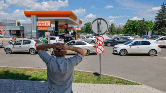 Паливна криза в Росії: Путін визнає дефіцит через удари ЗСУ «Насправді-ситуація-гірша»:-що-з-дефіцитом-пального-в-РФ-та-окупації-–-оцінка-експерта