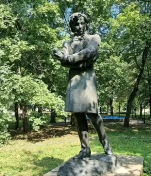 630_360_1782994024_843.webp У Кам’янці на Черкащині прибрали пам’ятник Пушкіну