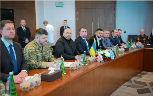 Умєров провів переговори із зятем Трампа The Guardian Умєров провів переговори із зятем Трампа The Guardian