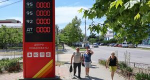 Кризова ситуація з пальним у Криму: наслідки для окупованого півострова Умивальник-з-пакета-і-«бензинові-війни»-Як-в-окупованому-Криму-переживають-проблеми,-які-Путін-назвав.