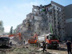 Кривавий удар по Києву: під завалами понад добу шукають людей, кількість жертв росте — нові дані Кривавий-удар-по Києву:-під-завалами-понад-добу-шукають-людей,-кількість-жертв-росте —-нові-дані