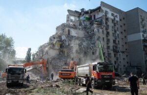 Кривавий удар по Києву: під завалами понад добу шукають людей, кількість жертв росте — нові дані Кривавий-удар-по Києву:-під-завалами-понад-добу-шукають-людей,-кількість-жертв-росте —-нові-дані