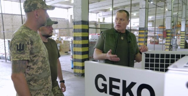 Артур Палатний: “Українська команда” передала 91 бригаді потужні генератори Артур-Палатний:-“Українська-команда”-передала-91-бригаді-потужні-генератори