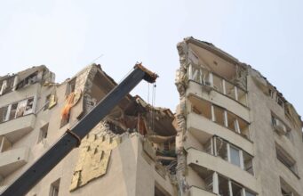 Рятувальники завершили пошукову операцію у Дарницькому районі Києва У Дарницькому районі Києва завершили пошукову операцію, названо кількість жертв