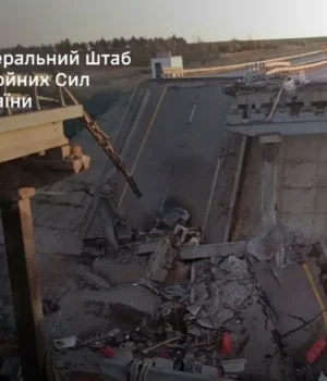 У-Генштабі-підтвердили-ураження-залізничного-моста-та-підрозділу-радіоелектронної-розвідки-в-окупованому-Севастополі У-Генштабі-підтвердили-ураження-залізничного-моста-та-підрозділу-радіоелектронної-розвідки-в-окупованому-Севастополі
