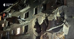 Росіяни вдарили КАБом по центру Сум: чотири людини загинули Росіяни-вдарили-КАБом-по-центру-Сум:-чотири-людини-загинули
