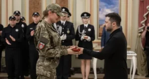 Зеленський відзначив поліцейських державними нагородами Зеленський відзначив поліцейських державними нагородами
