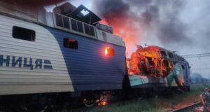За цей рік росіяни знищили та пошкодили в Україні понад 200 локомотивів За-цей-рік-росіяни-знищили-та-пошкодили-в-Україні-понад-200-локомотивів