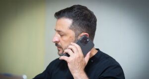Зеленський привітав Трампа з Днем незалежності США та закликав до військової допомоги Зеленський провів телефонну розмову із Трампом, – Axios
