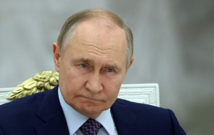 Кремль готовий до переговорів з Зеленським, але лише в Москві У Путіна відреагували на пропозицію Зеленського про переговори в Костянтинівці