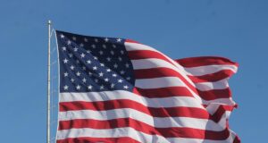 Американці масово виїжджають зі США вперше з часів Великої депресії: в чому причина Американці-масово-виїжджають-зі-США-вперше-з-часів-Великої-депресії:-в-чому-причина