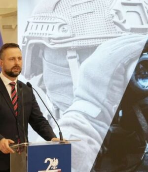 У-Польщі-розсекретять-усі-дані-про-військову-допомогу-Україні:-що-сталося