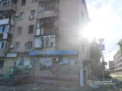 Росіяни атакували Запоріжжя двома КАБами, є загиблий та 13 поранених Росіяни атакували Запоріжжя двома КАБами, є загиблий та 13 поранених