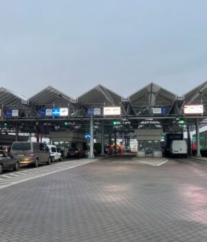 На-Волині-судили-чоловіка,-який-із-підробленими-документи-консульства-Британії-їхав-за-кордон На-Волині-судили-чоловіка,-який-із-підробленими-документи-консульства-Британії-їхав-за-кордон