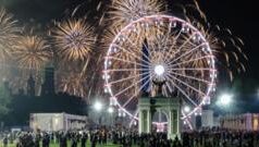 США відзначили 250-річчя незалежності з феєрверками та екстремальними погодними умовами США-святкують-250-років-незалежності:-надзвичайна-помпезність-і-рекордна-спека