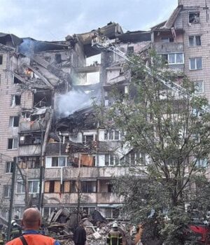 Моторошна-атака-РФ-на-Київ:-що-наразі-відомо-(фото,-відео) Моторошна-атака-РФ-на-Київ:-що-наразі-відомо-(фото,-відео)