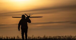 Українські дрони перетворюють “безпечний тил” росіян на пастку для ворожої логістики, – AP Українські-дрони-перетворюють-“безпечний-тил”-росіян-на-пастку-для-ворожої-логістики,-–-ap