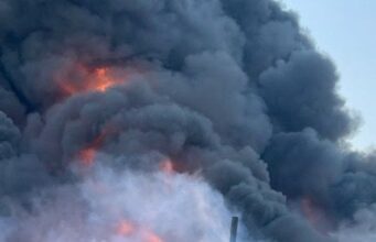 У Вишневому понад три години лунають вибухи: як евакуюватися і що відомо станом на зараз У Вишневому-понад-три-години-лунають-вибухи:-як евакуюватися-і що відомо-станом-на зараз